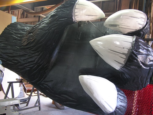 ＦＲＰ造形　ナナちゃんとゴジラ　製作施工　